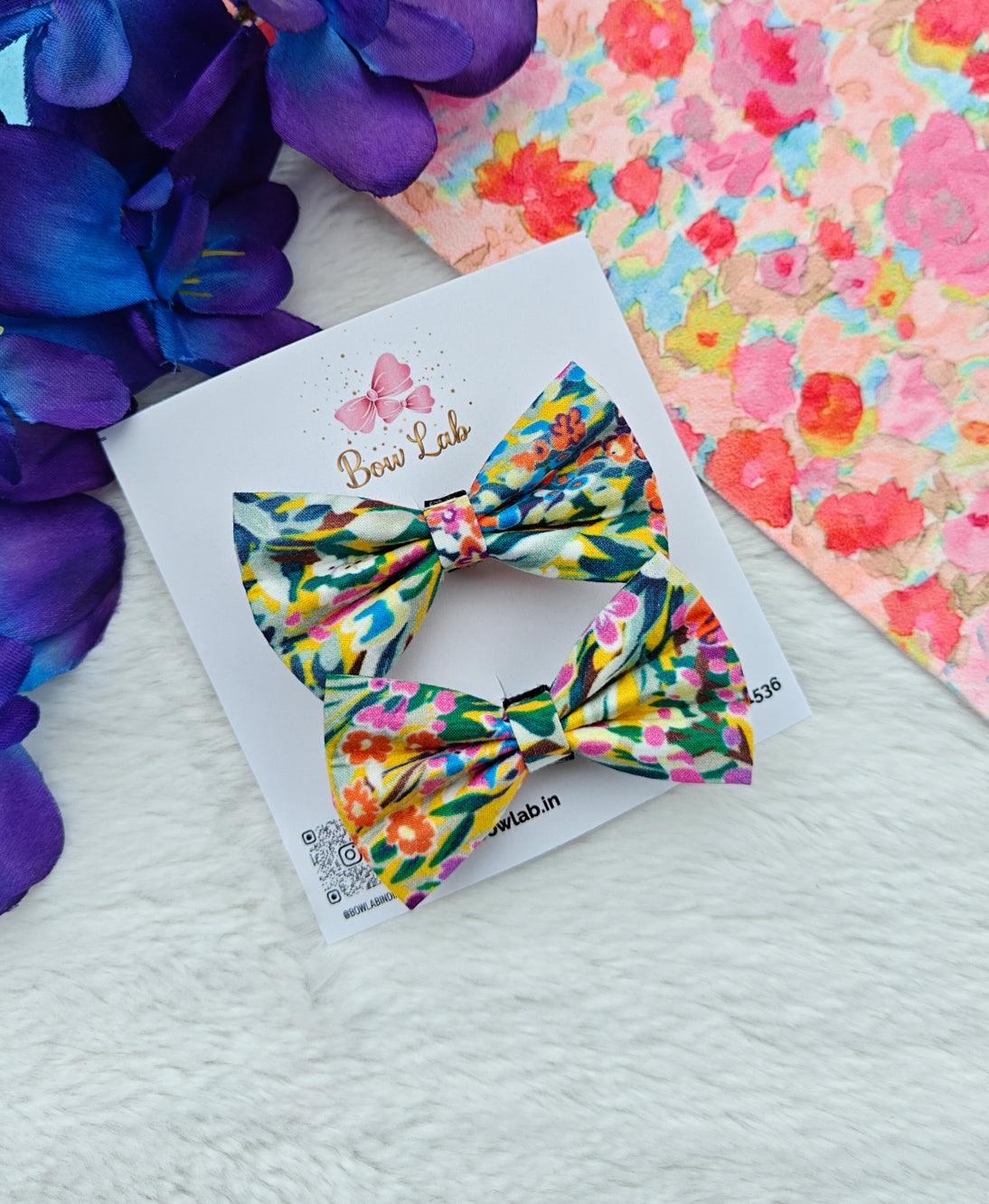 Fashionable Blossom Bow Duo - Vibrant & Elegant Accessory Main image