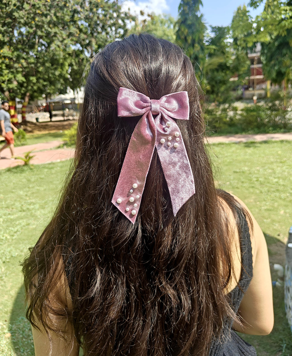 Pearl Velvet Bow